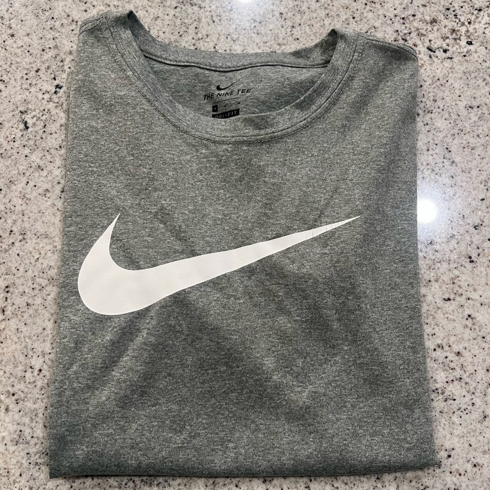 Nike Shirt Boys Youth Medium
